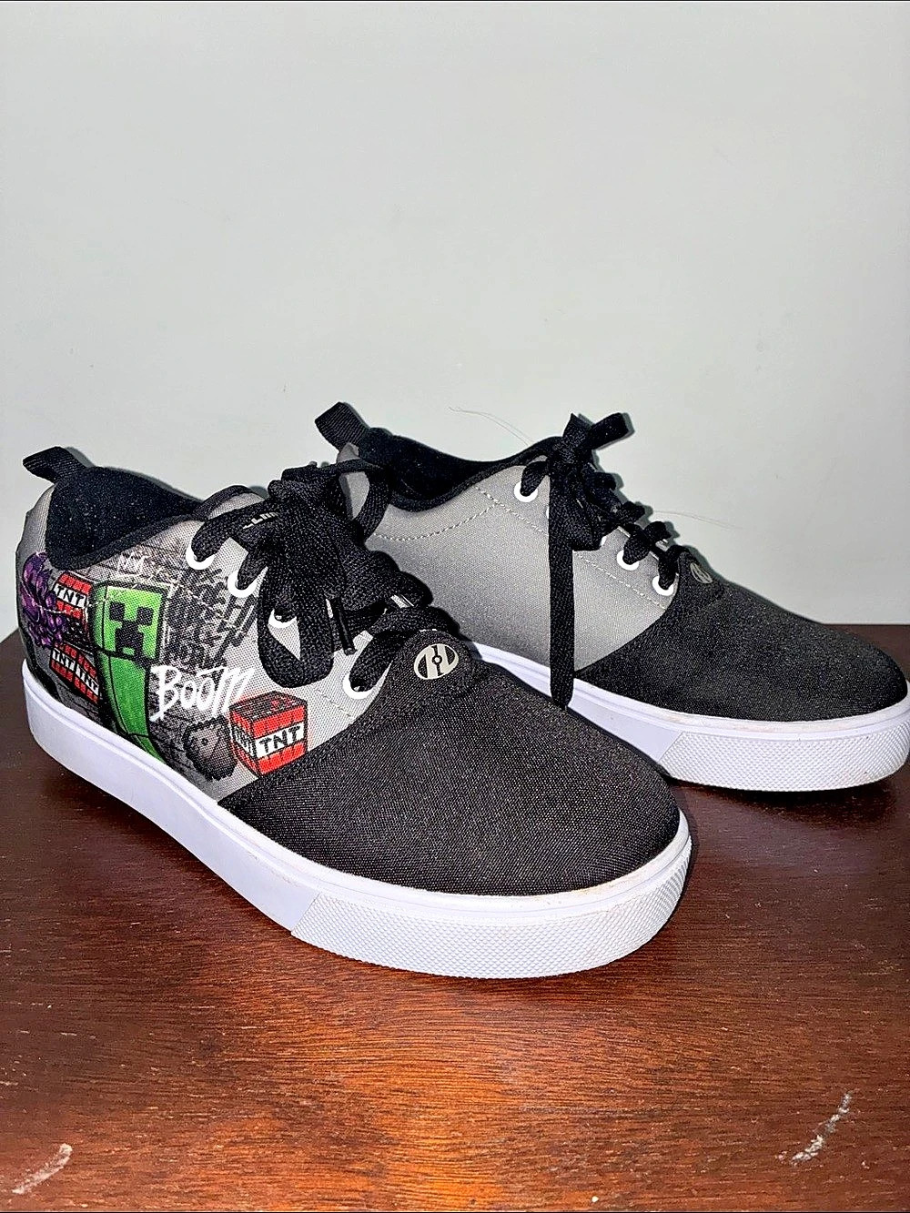 Minecraft Heelys Youth Size 6